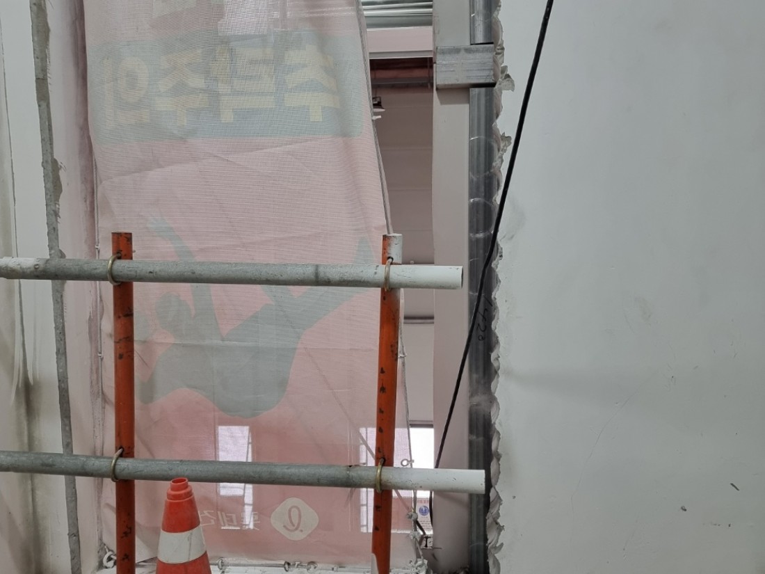 부산 롯데건설 물류창고 도어 확장 내외부 마…